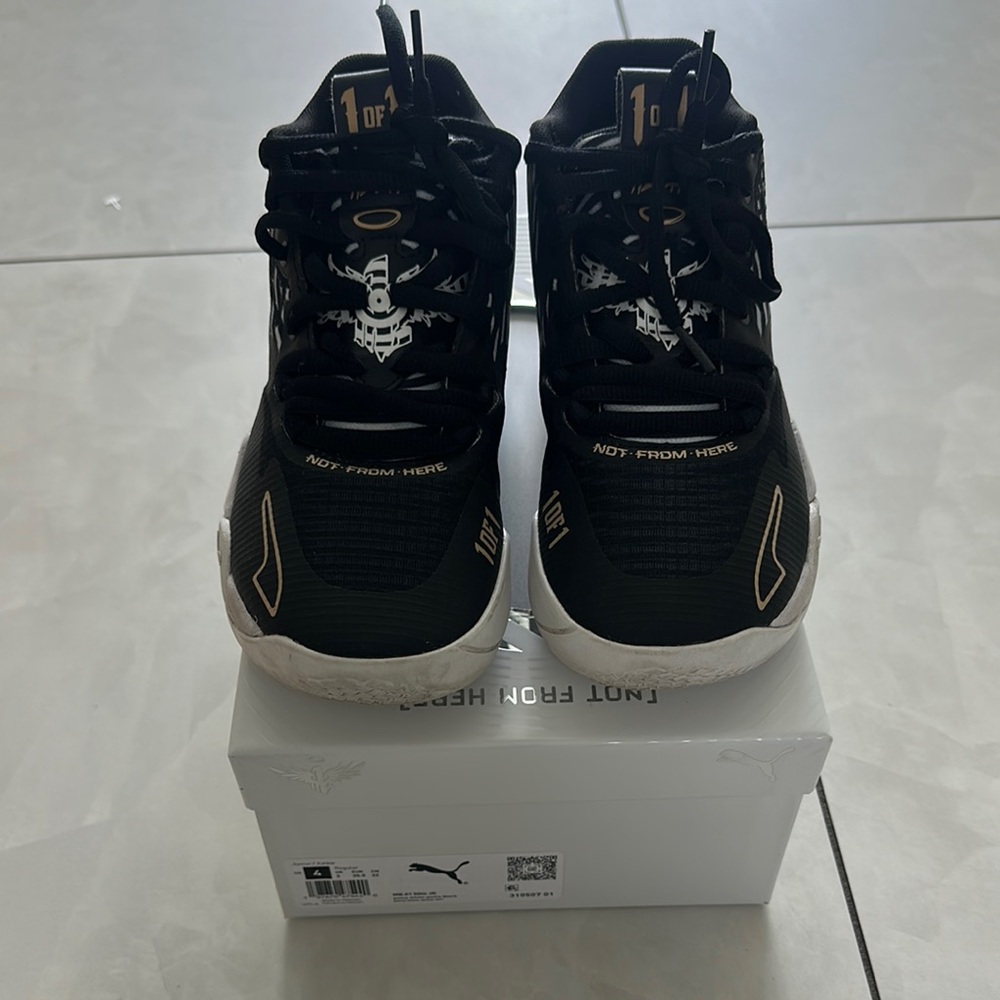 Puma  M.E.L.O. Basketball sneakers